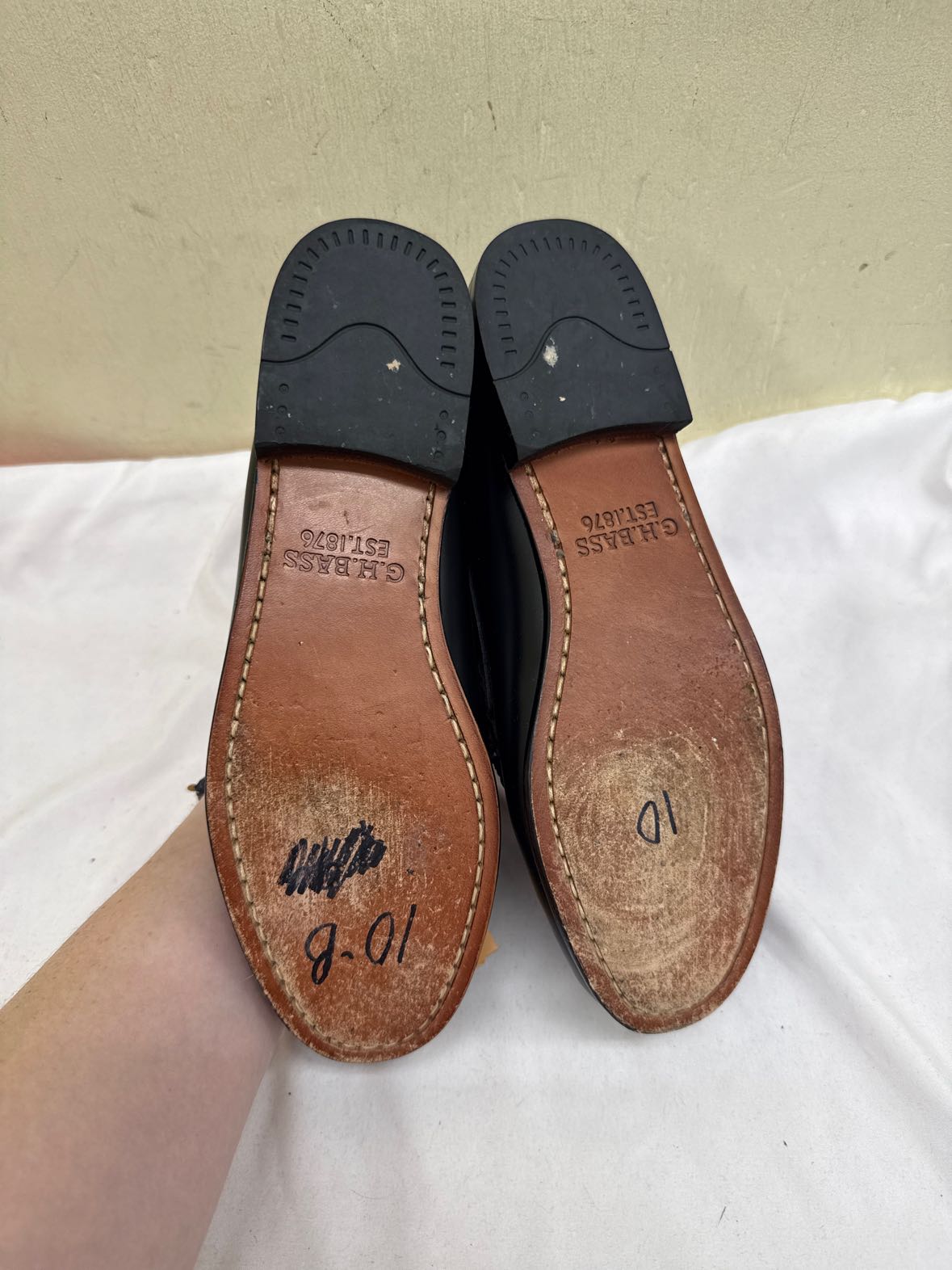 GH Bass Women's Size 6 Black Flats Shoes