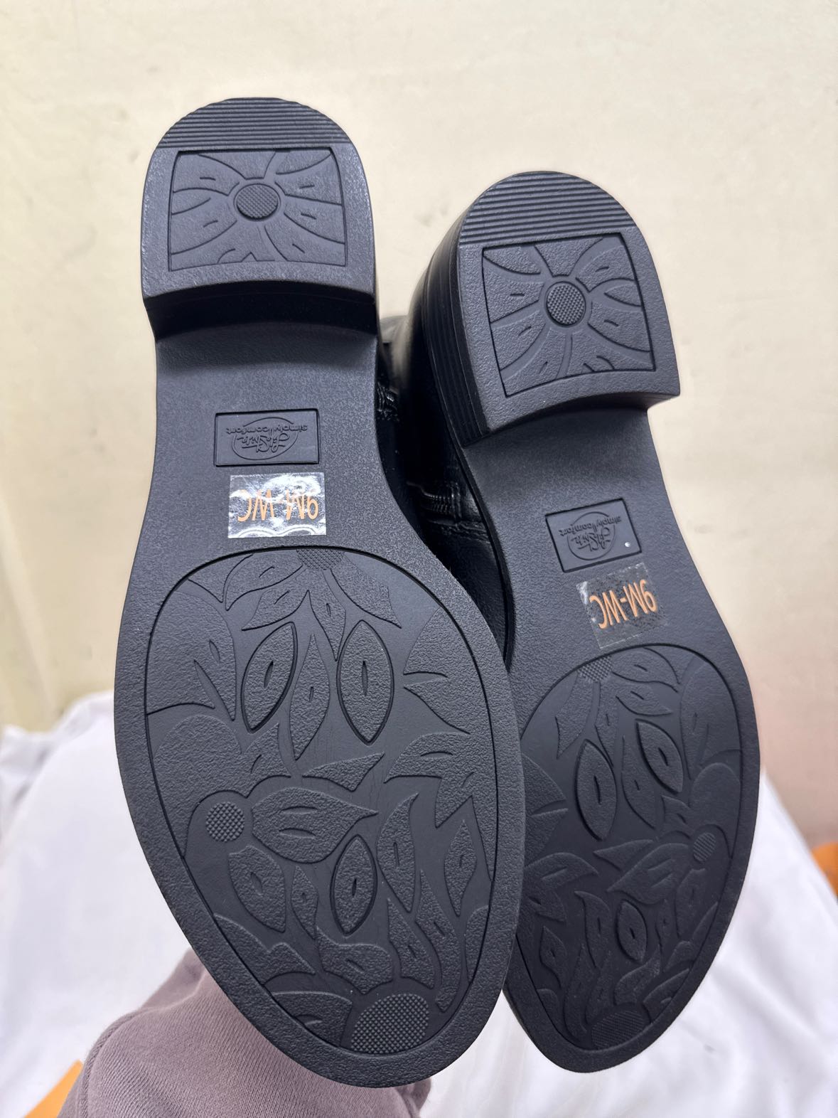 Lifestride Women's Size 9 Black Boots Shoes