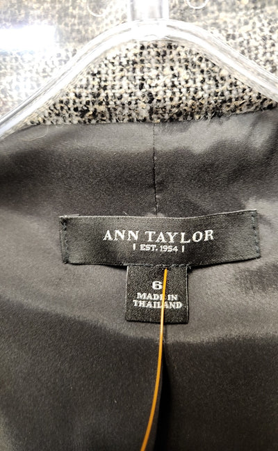 Ann Taylor Women's Size 6 Gray Blazer