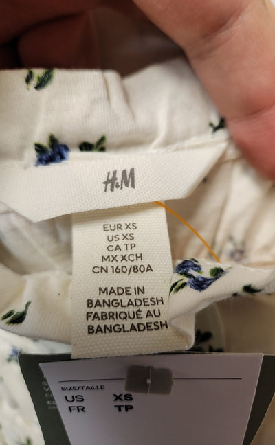 NWT H&M Women's Size XS White Floral Long Sleeve Top