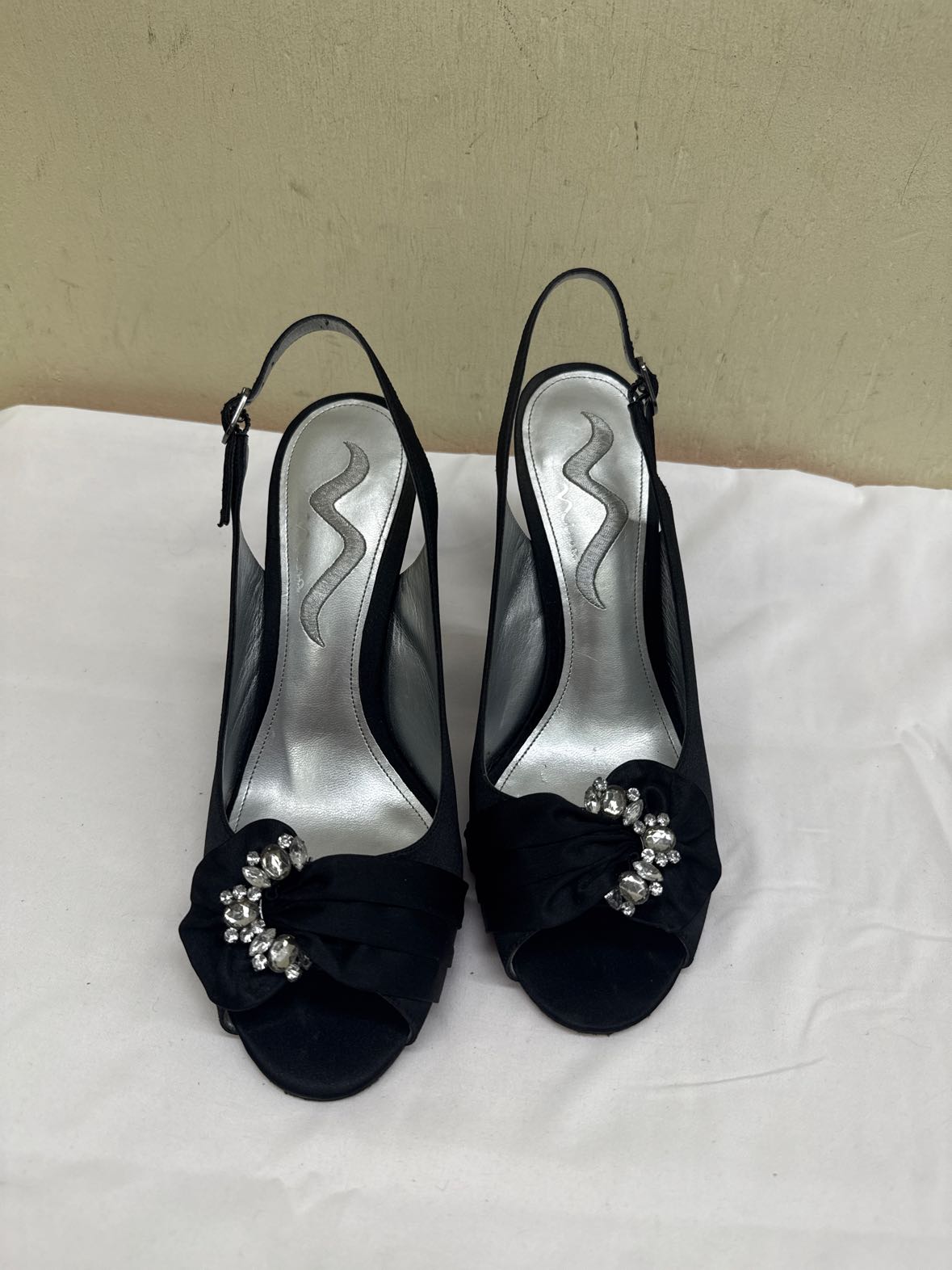 Nina Women's Size 9 Black Sandals