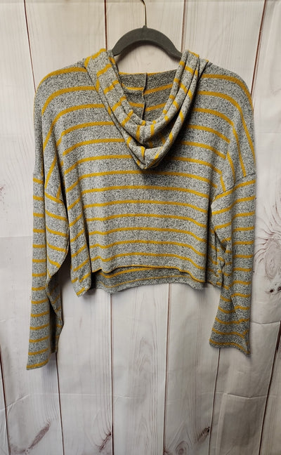 Caution to the Wind Women's Size L Gray Sweatshirt