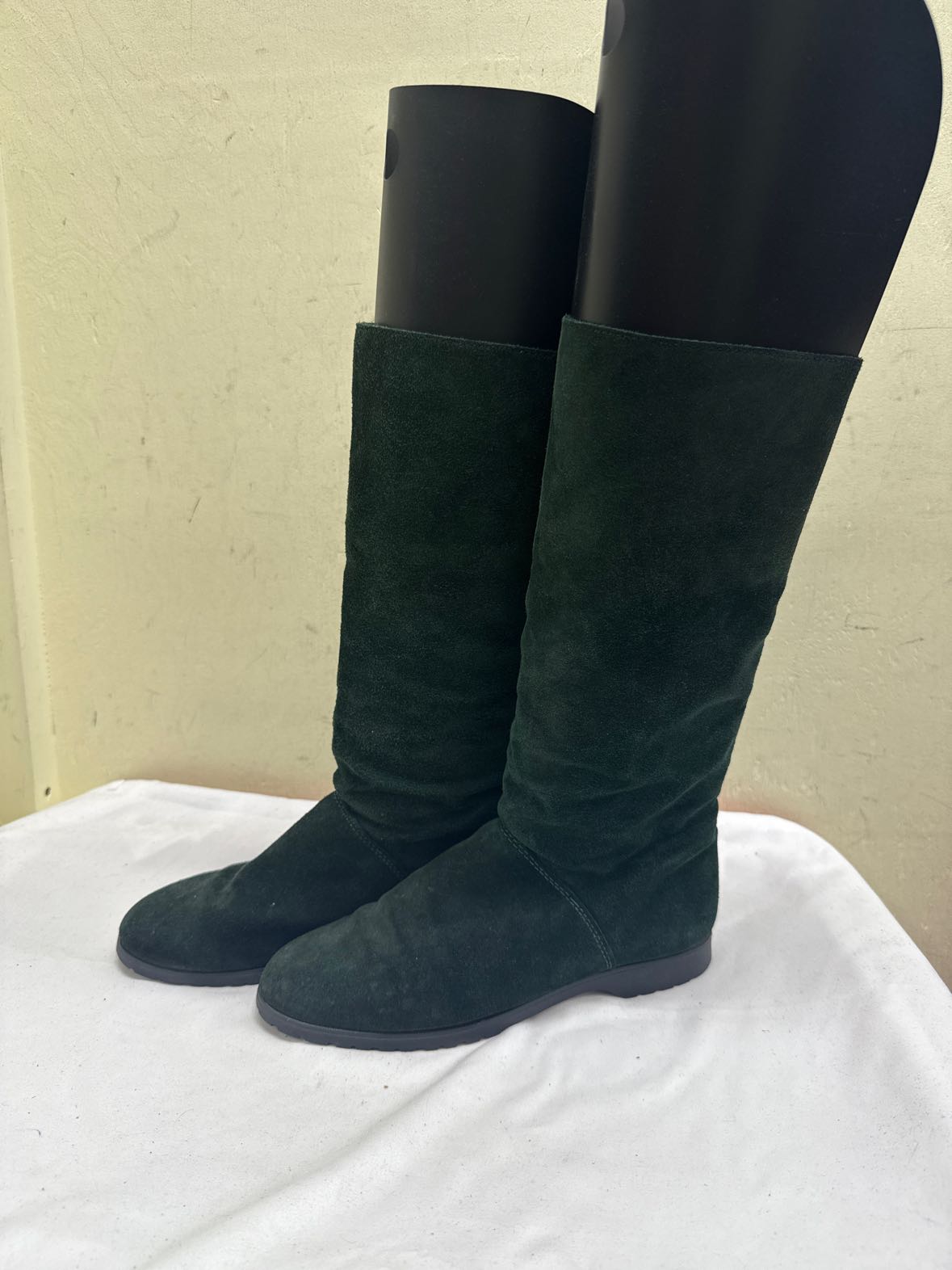 Lands End Women's Size 6-1/2 Green Suede Boots Shoes