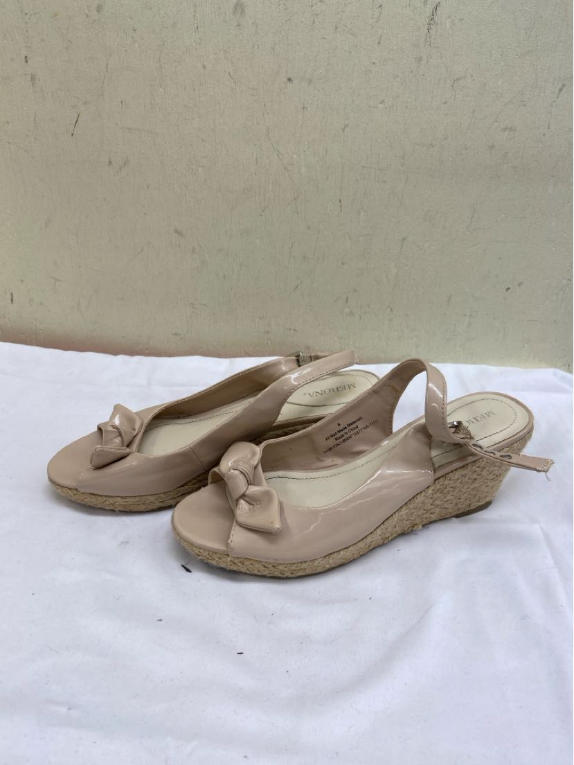 Merona Women's Size 8 Tan Sandals