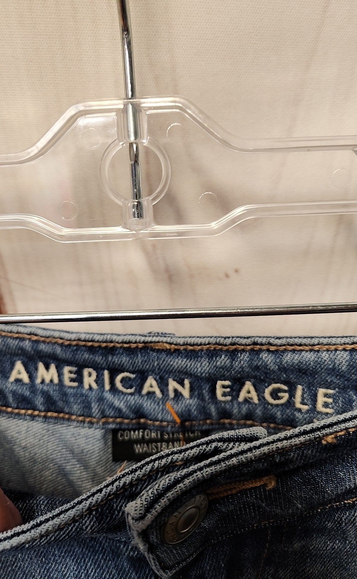American Eagle Women's Size 28 (5-6) Blue Jeans Mom Jean