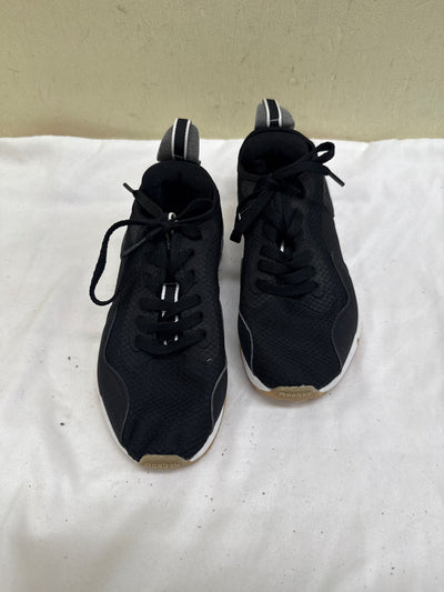 Reebok Boy's Size 2 Black Shoes