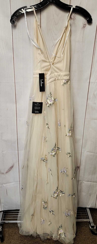 NWT Lulus Women's Size XS Beige Floral Dress