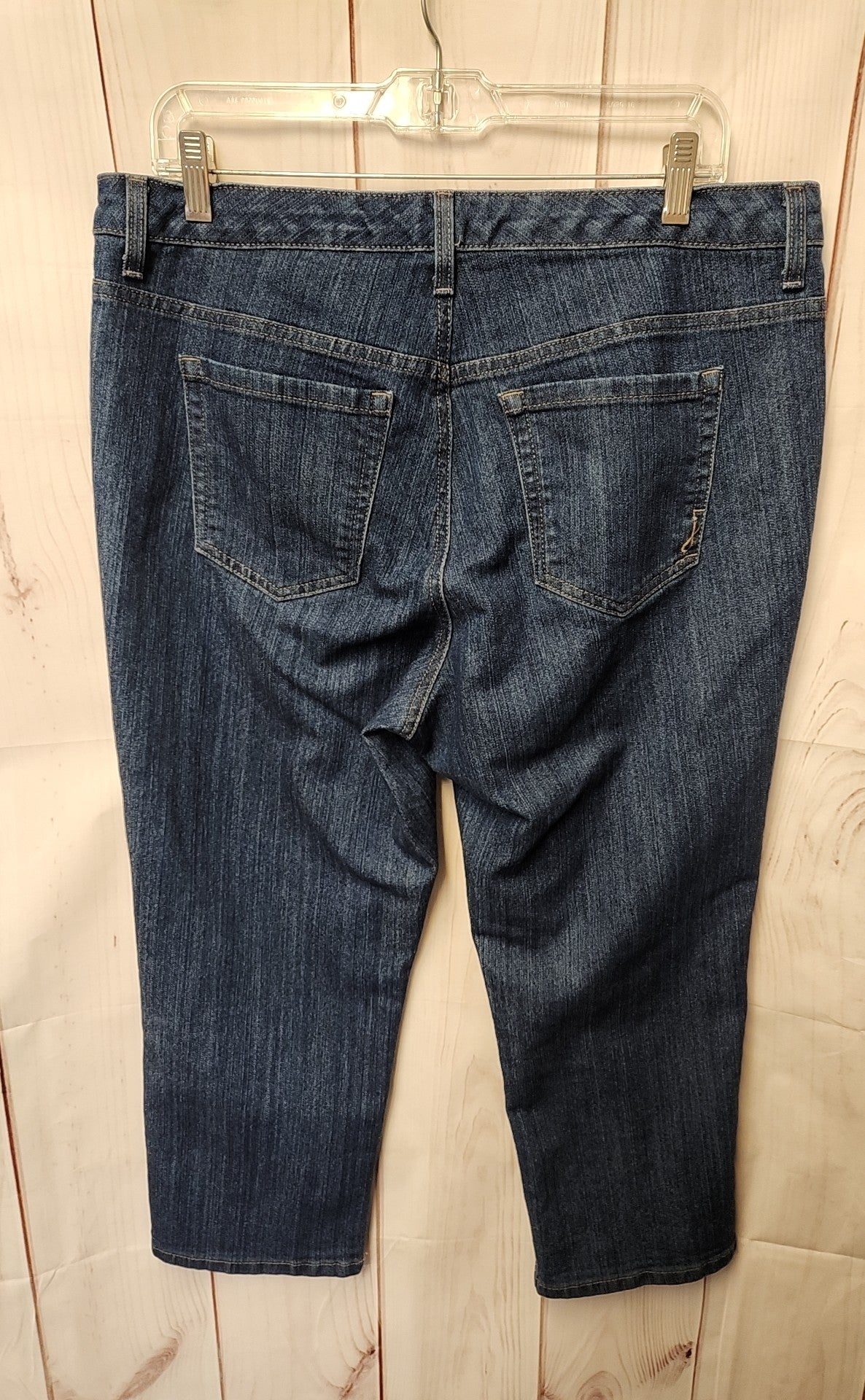 Jones New York Women's Size 32 (13-14) Blue Jeans City Cuffed Capri