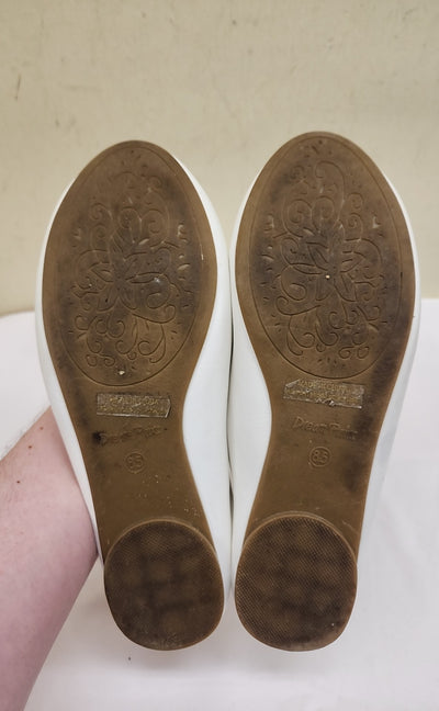 Dream Pairs Women's Size 8-1/2 White Flats Shoes