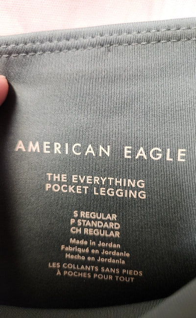 American Eagle Women's Size S Green Leggings