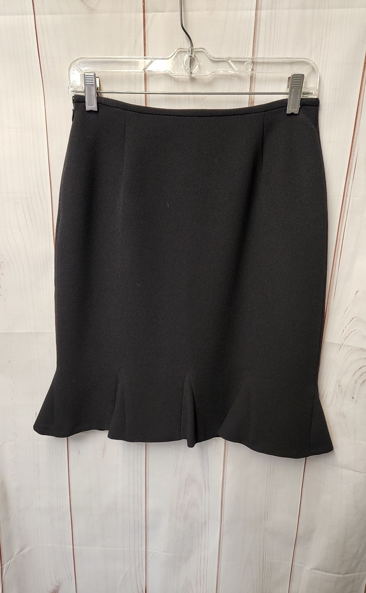 Le Suit Women's Size 4 Petite Black Skirt