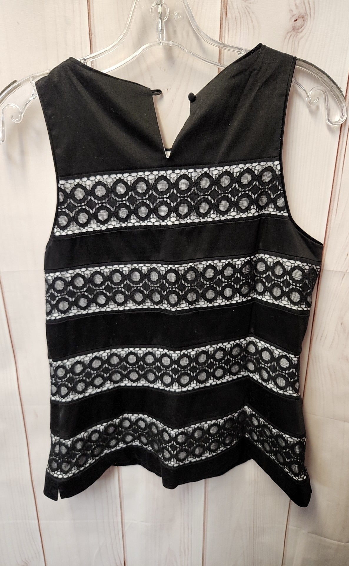 White House Black Market Women's Size 6 Black Sleeveless Top