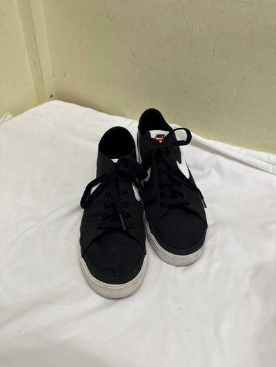 Nike Women's Size 7-1/2 Black Sneakers Shoes