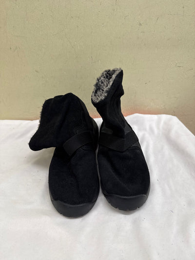 Nike Women's Size 8 Black Boots Shoes