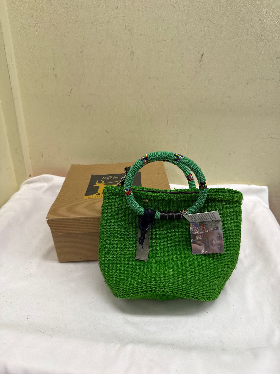 NWT Indiginous, Tribal, & Folk Art Handmade Green Purse Bag