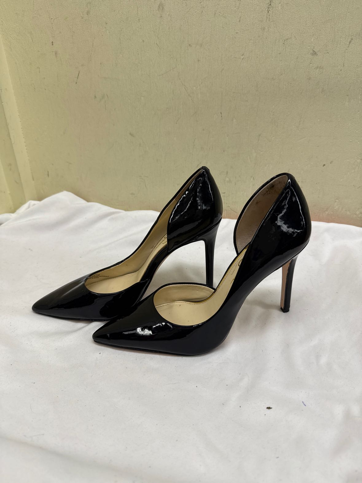 Jessica Simpson Women's Size 7-1/2 Black Pumps Shoes
