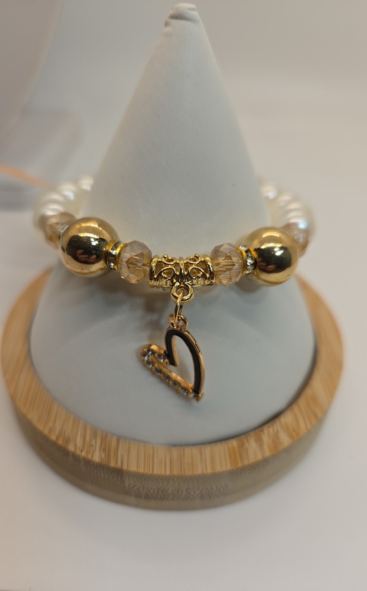 NWT D'Bello White Beaded Bracelet