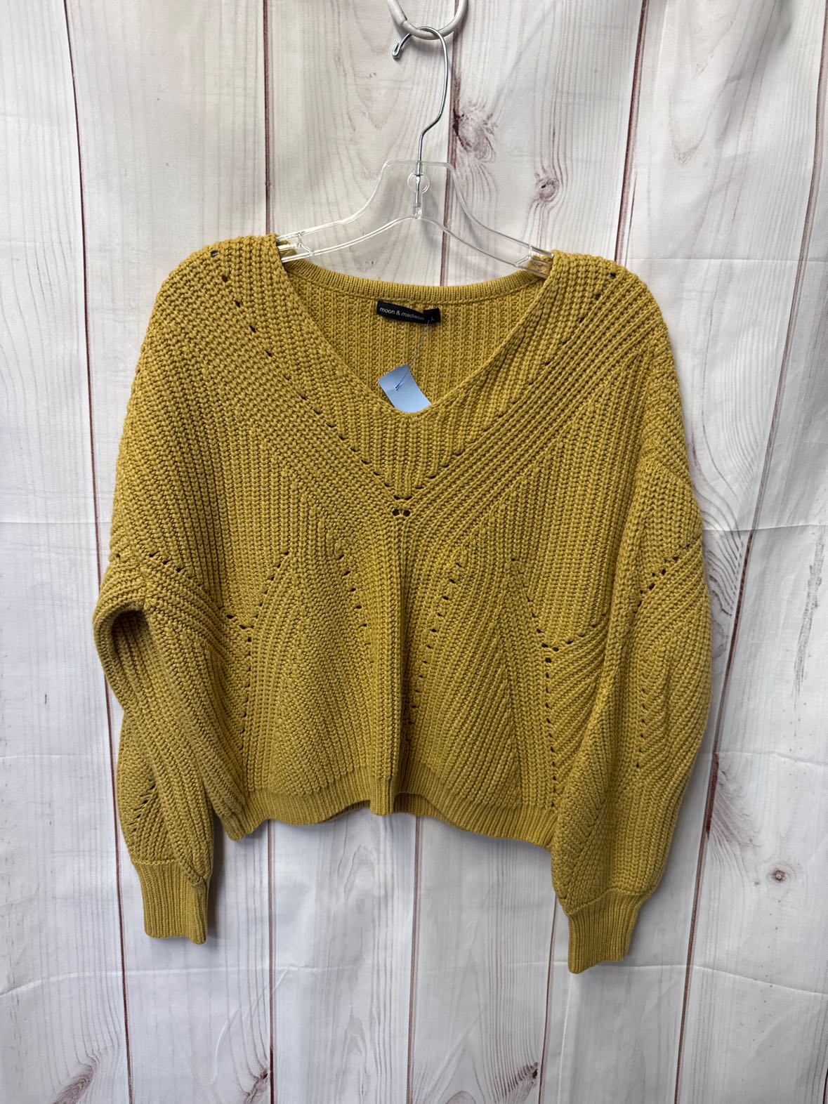 Moon & Madison Women's Size L Yellow Sweater
