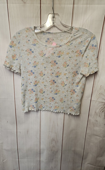 American Eagle Women's Size M Gray Floral Short Sleeve Top