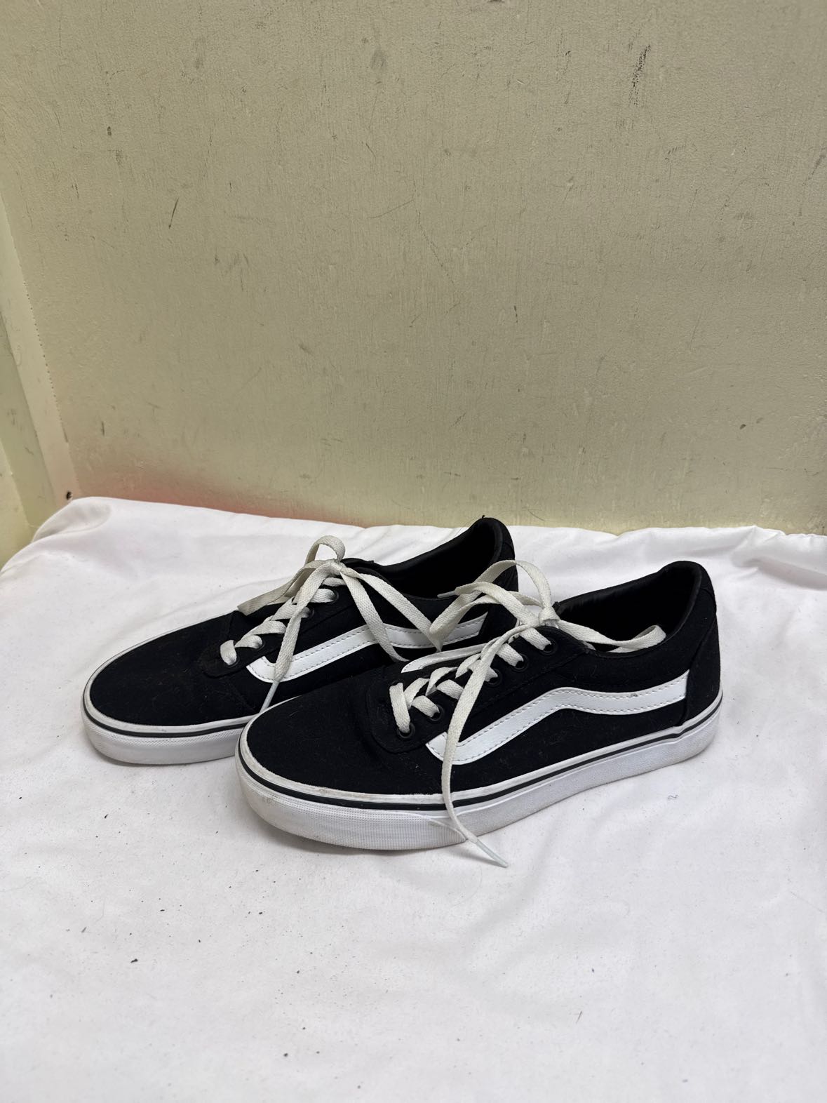 Vans Women's Size 8-1/2 Black Sneakers Shoes