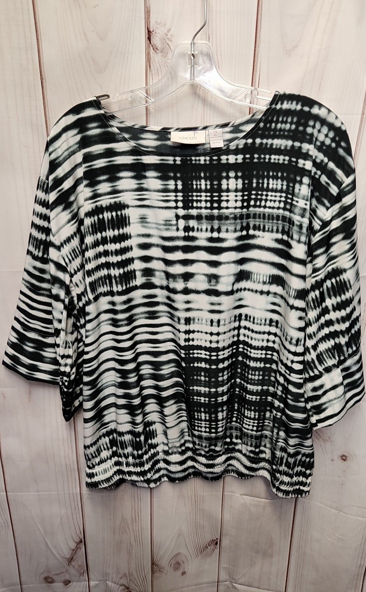 Chico's Women's Size L Black & White 3/4 Sleeve Top