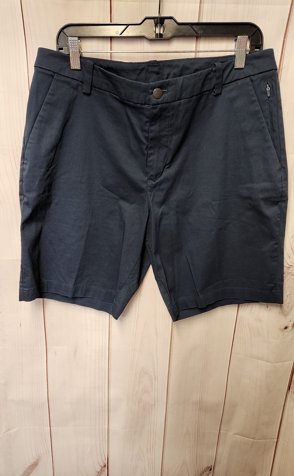 Lululemon Men's Size 34 Navy Shorts