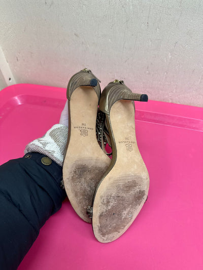 Ann Taylor Women's Size 7 Gold Pumps