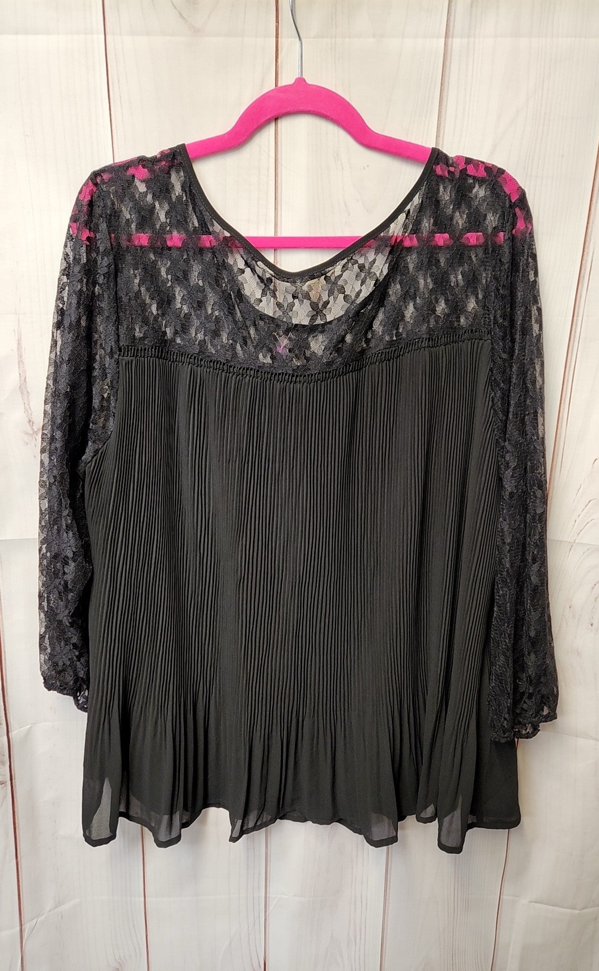 Adiva Women's Size 2X Black 3/4 Sleeve Top