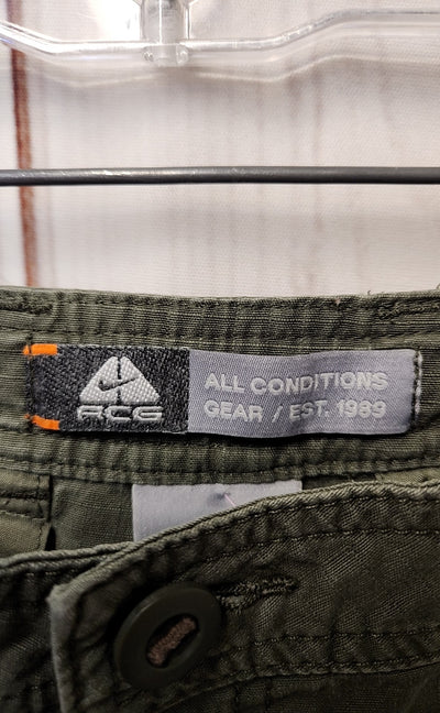 Nike Women's Size 10 Green Shorts