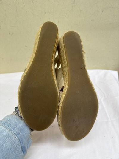 Easy Street Women's Size 9-1/2 Tan Sandals
