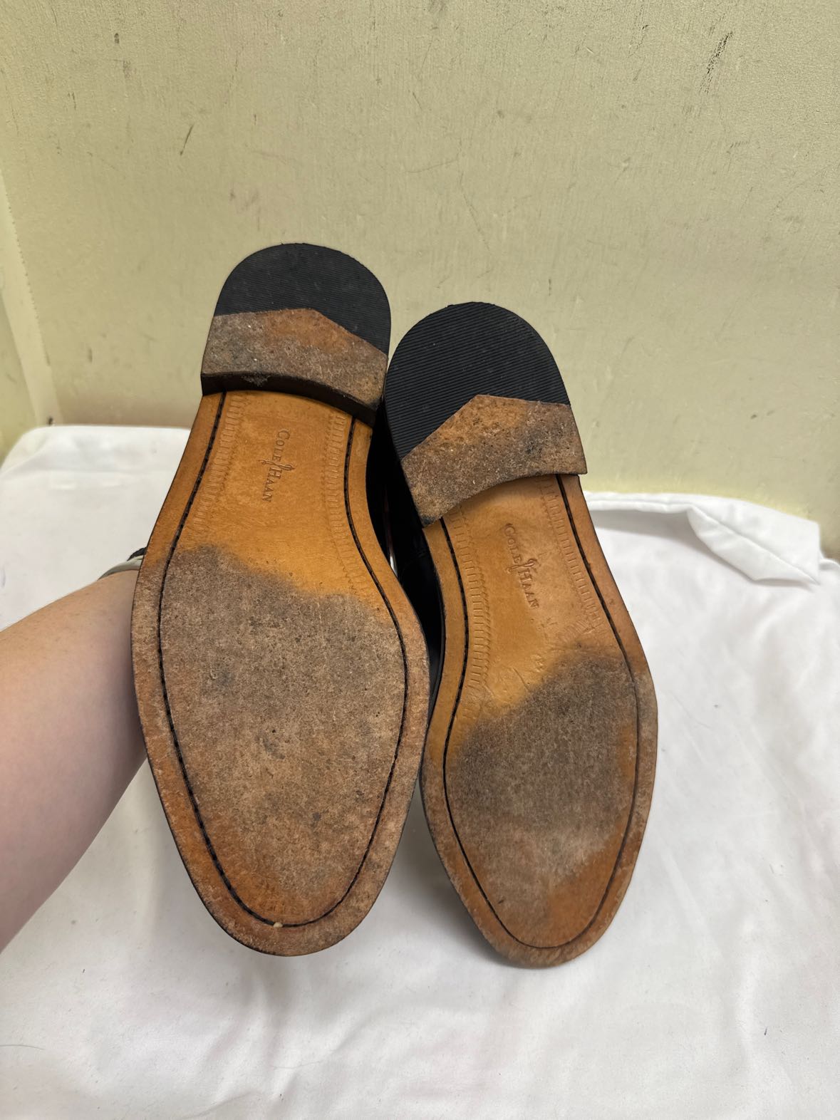 Cole Haan Men's Size 9-1/2 Black Leather Shoes