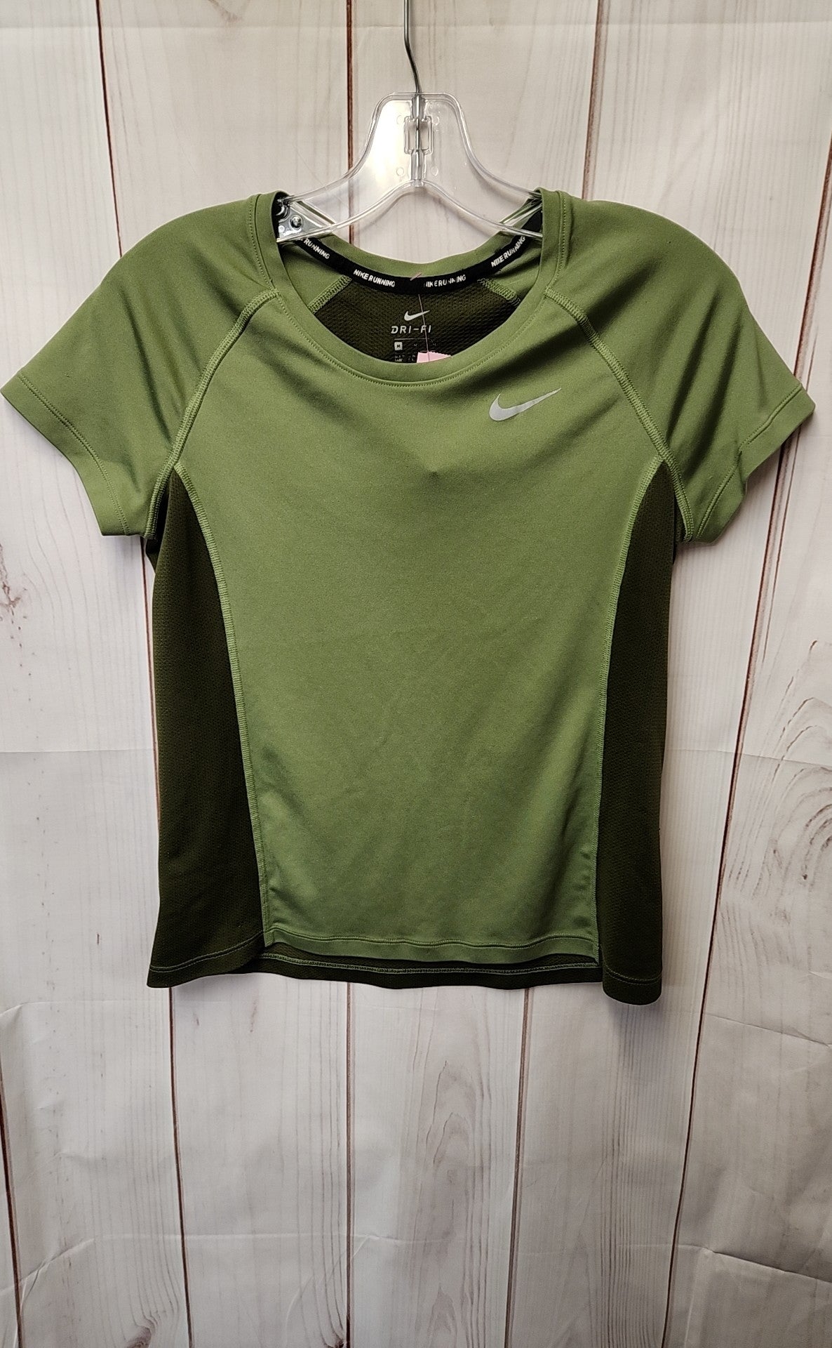 Nike Women's Size M Green Short Sleeve Top