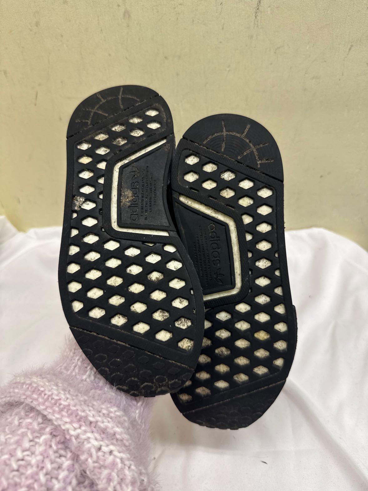 Adidas Boy's Size 4 Black Shoes