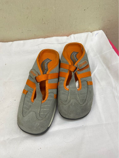 Skechers Women's Size 6 Gray Clogs