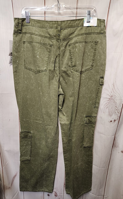 NWT Tinseltown Women's Size 33 (15-16) Green Jeans Mid Rise Relaxed Straight
