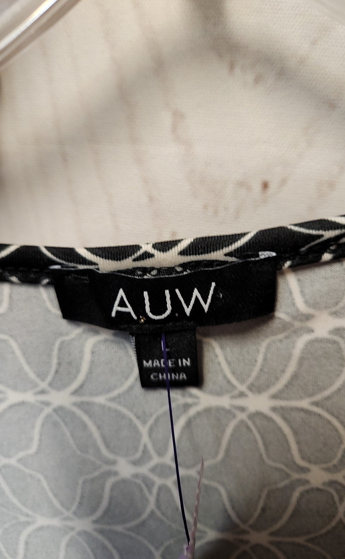 AUW Women's Size L Black Short Sleeve Top