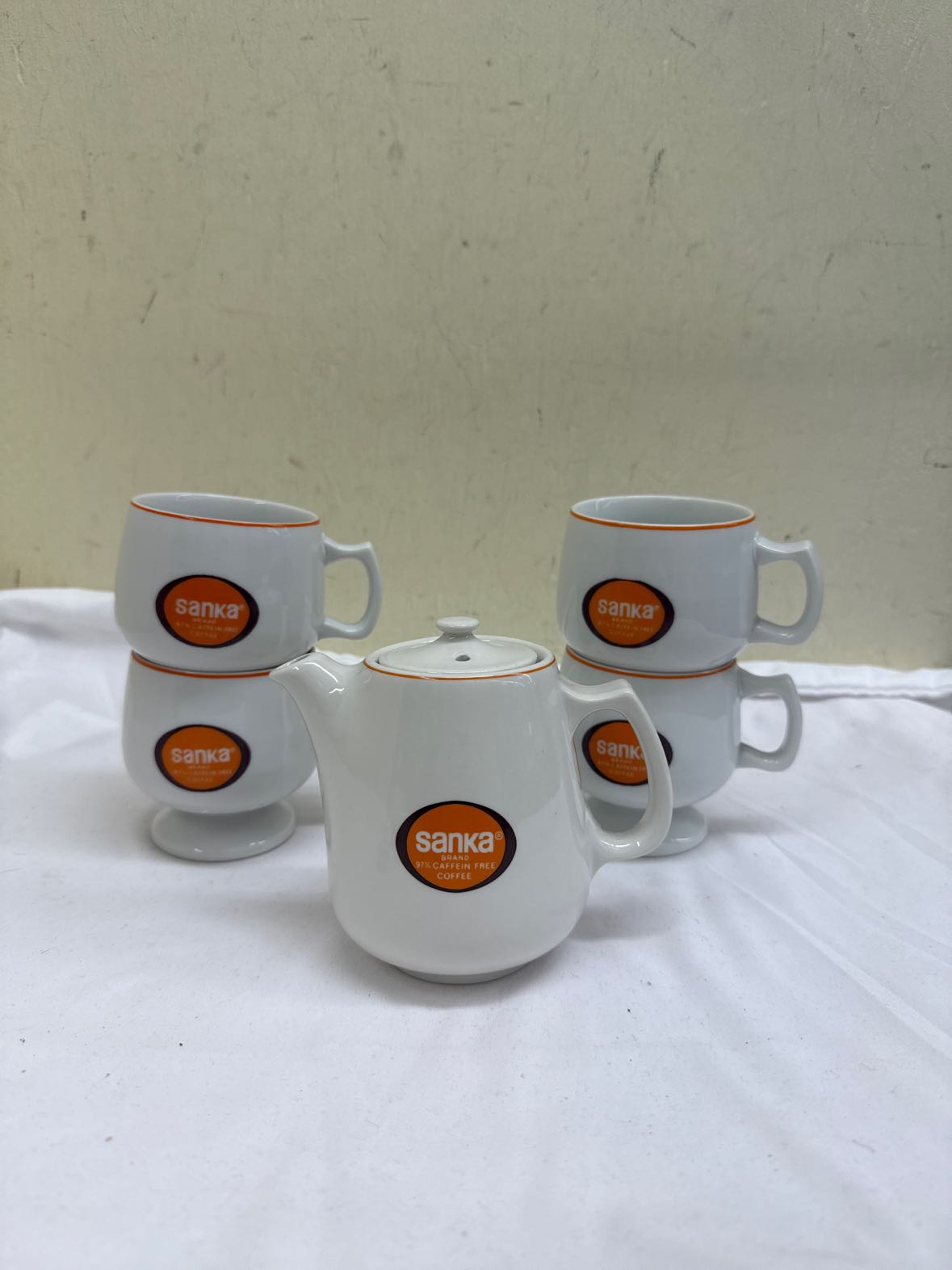 VTG 5PCS Sanka Brand 97% Caffine Free Coffee (4)Mug and Single Serve (1)Pot Set