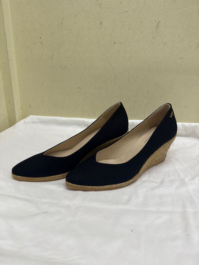 Viscata Women's Size 40 = 9-1/2 Black Pumps