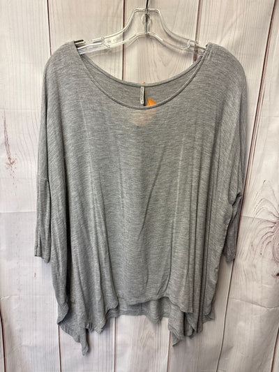Tresics Women's Size S Gray Short Sleeve Top