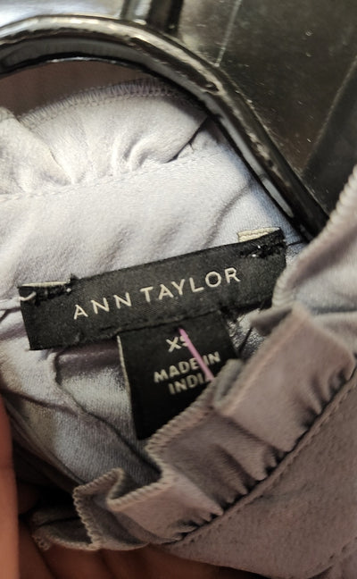 Ann Taylor Women's Size XS Gray Sleeveless Top