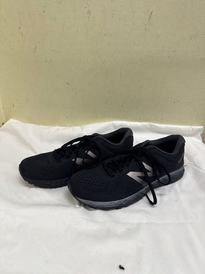 New Balance Women's Size 7 Black Sneakers Shoes