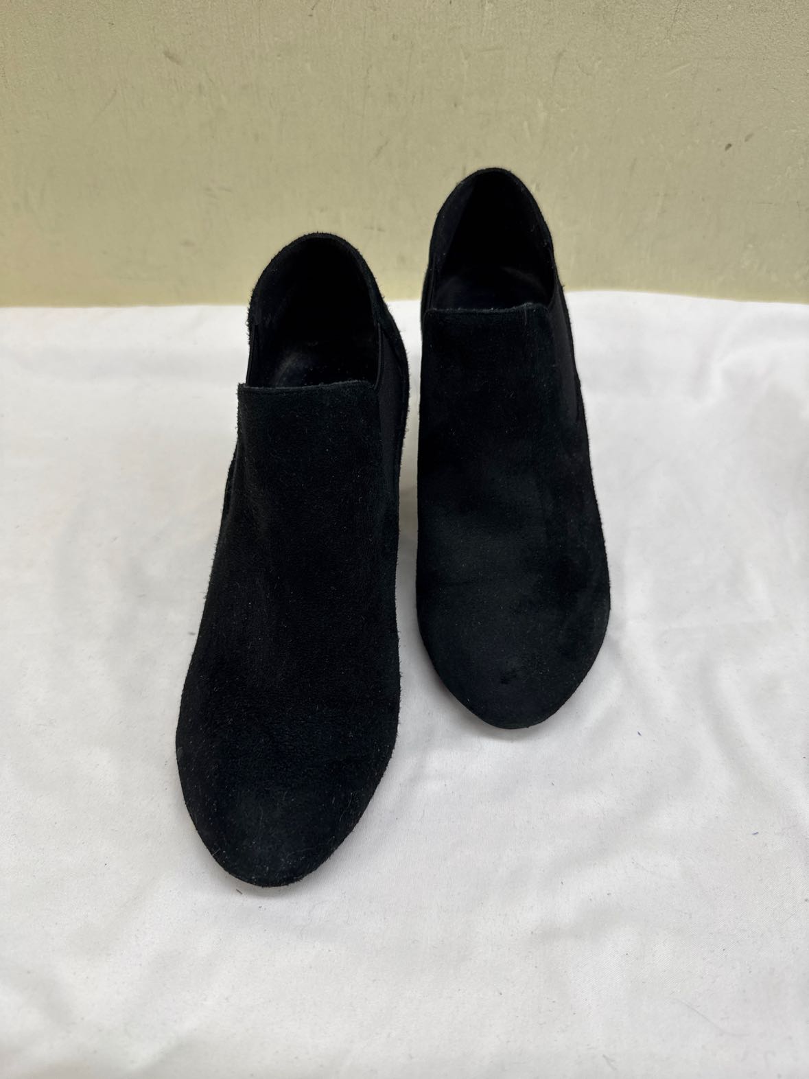 Van Eli Women's Size 6 Black Pumps Shoes