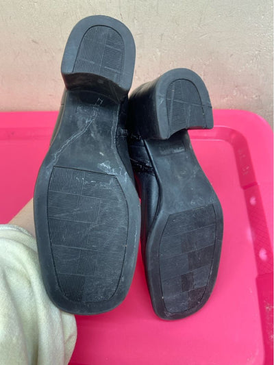White Mountain Women's Size 9 Black Boots