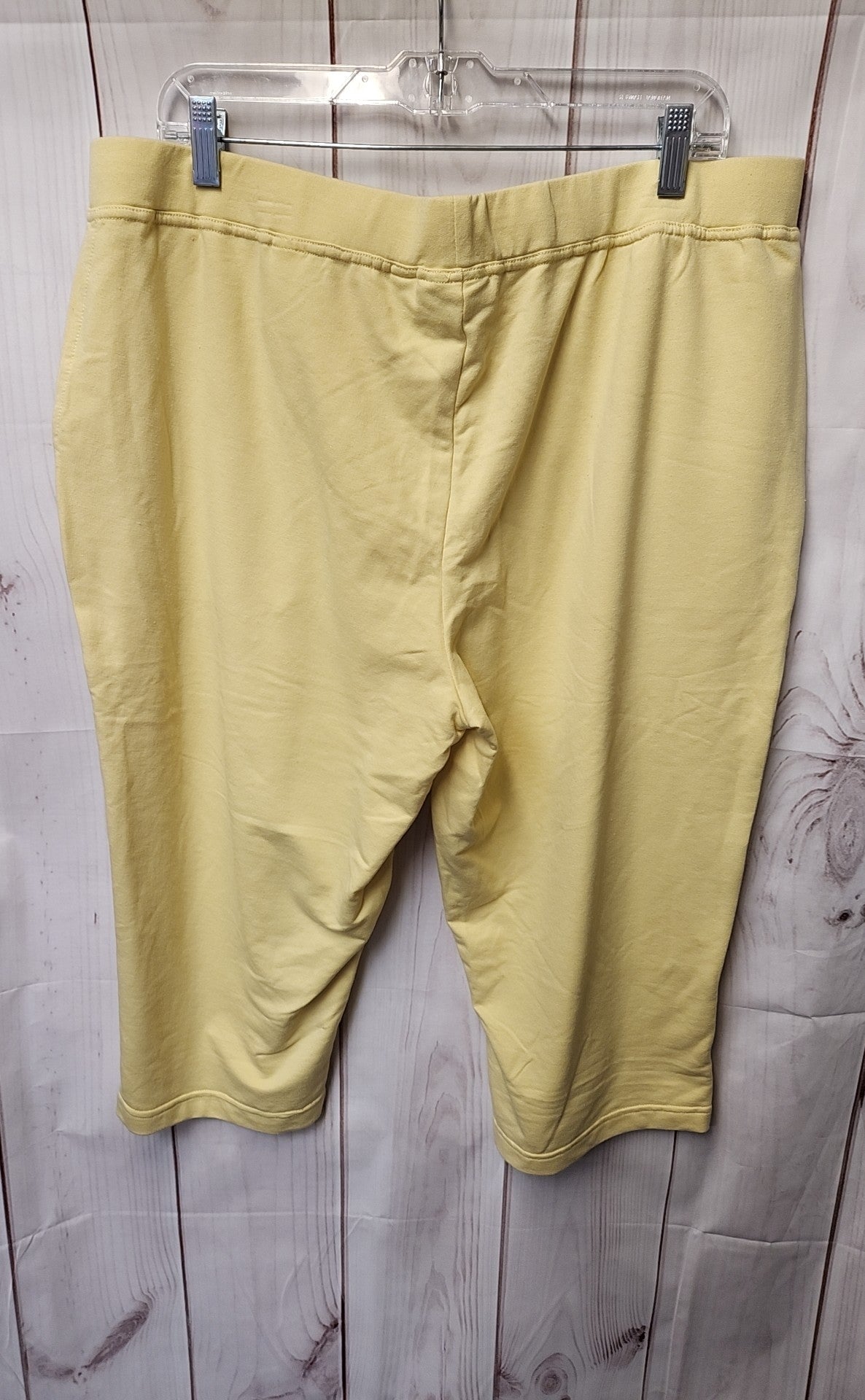 D & Co Women's Size XL Yellow Capris