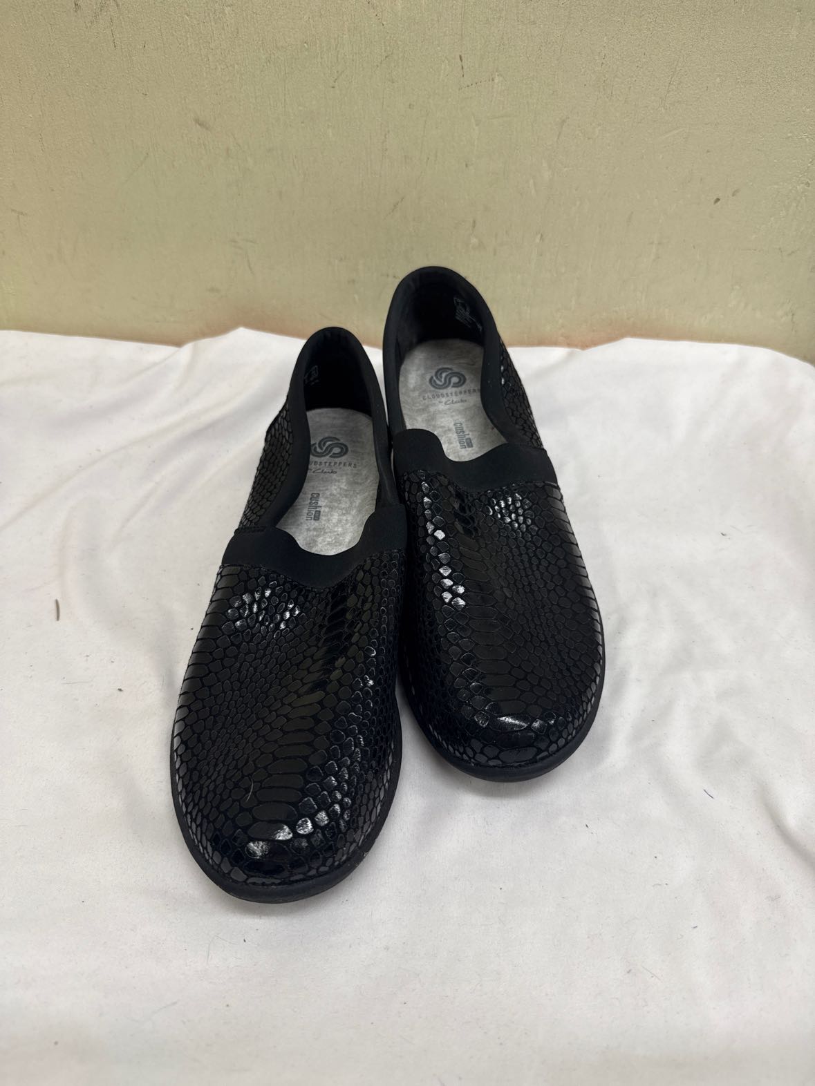 Clarks Women's Size 9-1/2 Black Flats Shoes