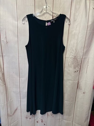 Anne Klein Women's Size 12 Green Dress