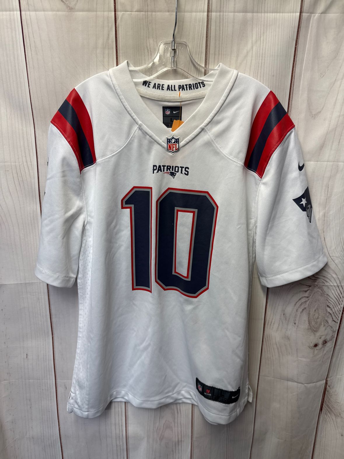 Patriots Boy's Size 14/16 White Shirt