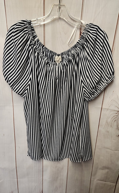 Chico's Women's Size 2 = US L White & Black Short Sleeve Top