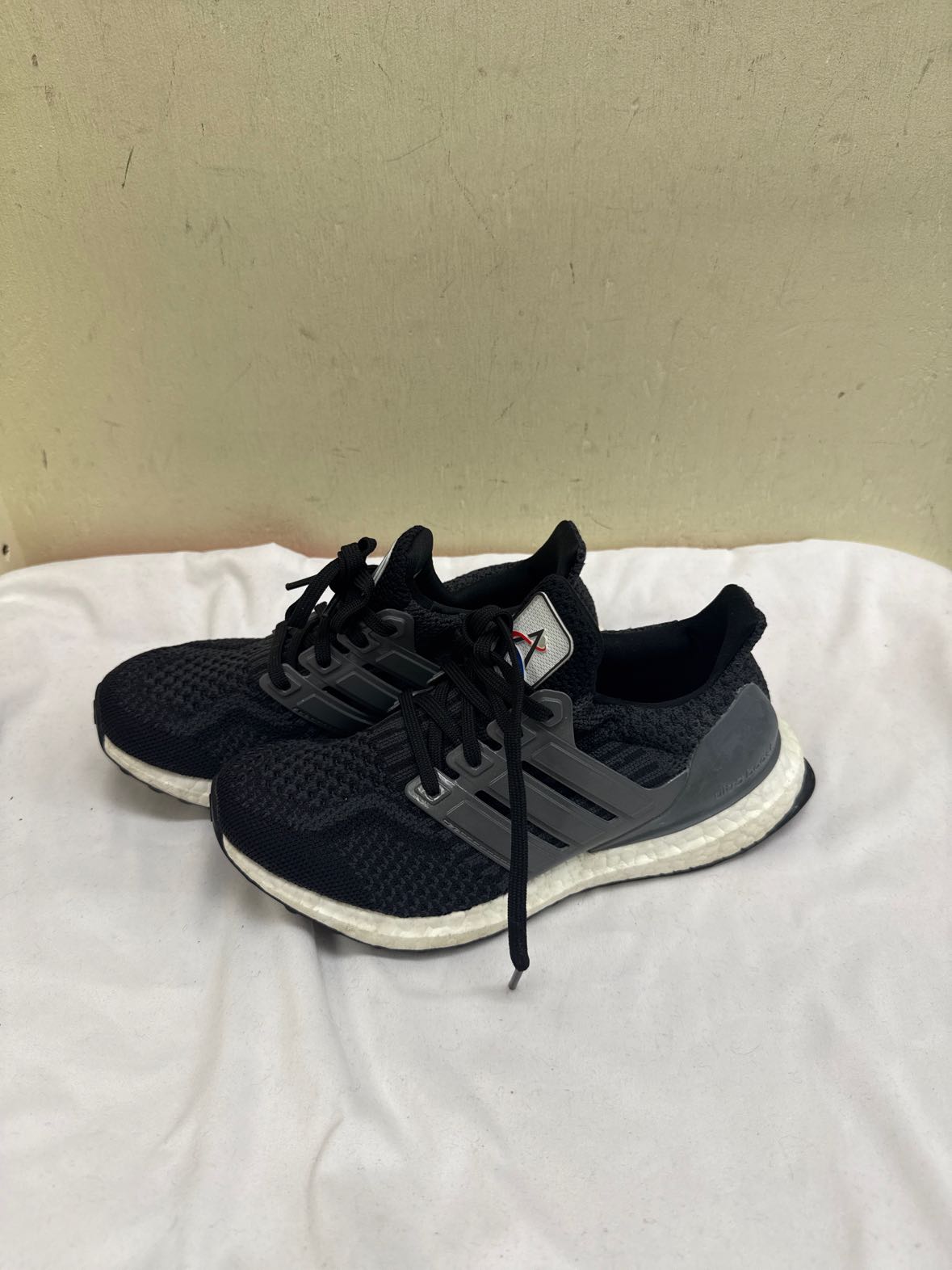 Adidas Women's Size 5-1/2 Black Sneakers Shoes