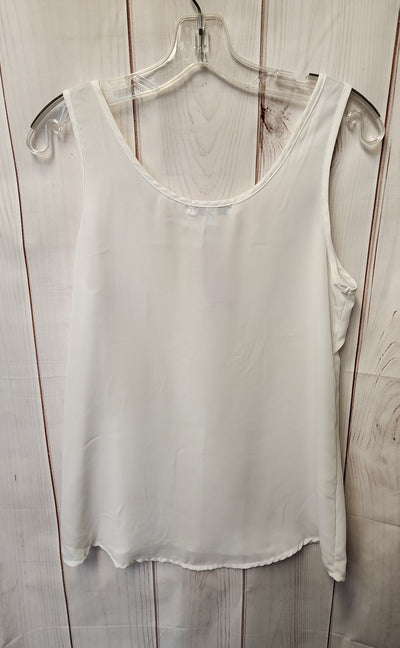 Active USA Women's Size M White Sleeveless Top